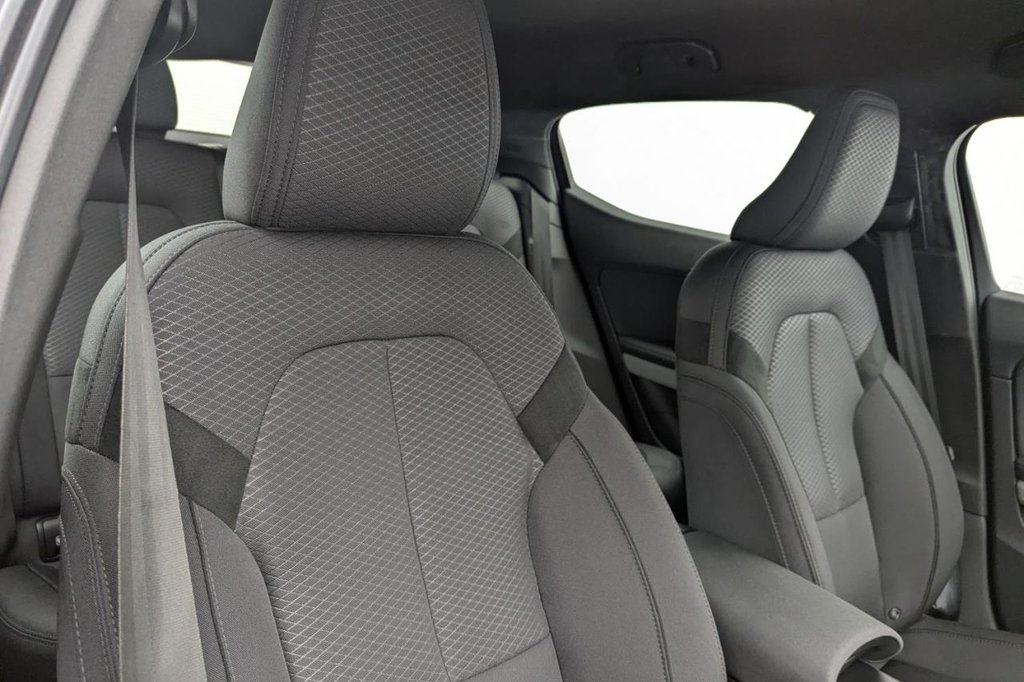 USED 2022 22 POLESTAR POLESTAR 2 Single Motor 78kWh Long Range Fastback 5dr Electric Auto FWD (231 ps) Car Play, Sat Nav, Camera
