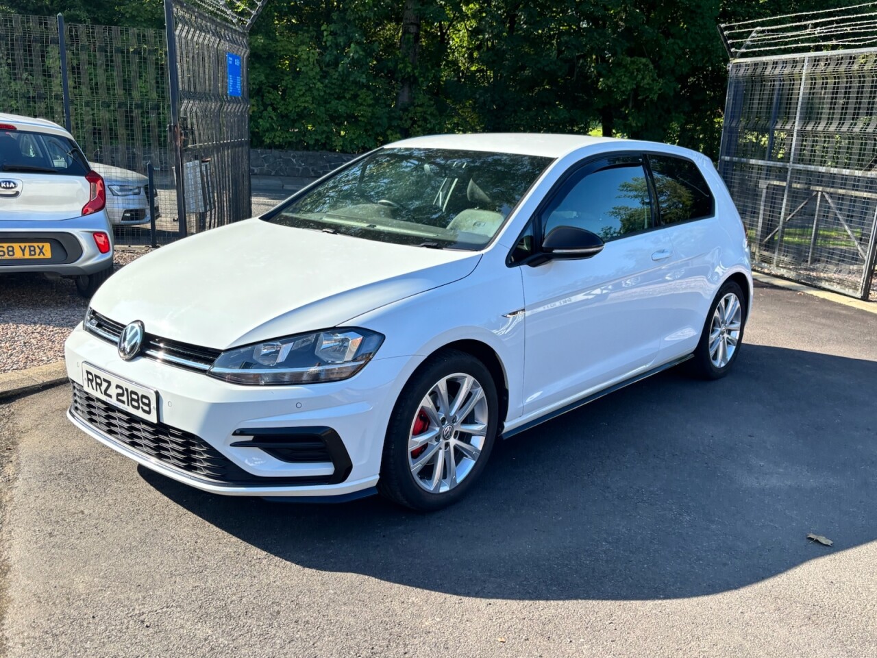 2020 VOLKSWAGEN GOLF 1.6L 3d 114 BHP - vehicle photo 2 for sale on PureCar