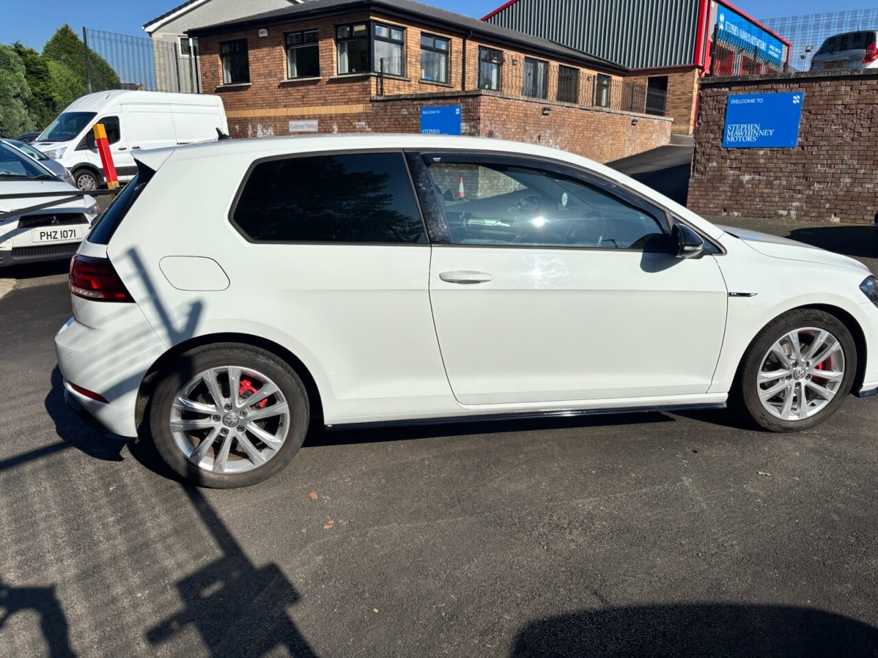 2020 VOLKSWAGEN GOLF 1.6L 3d 114 BHP - vehicle photo 8 for sale on PureCar