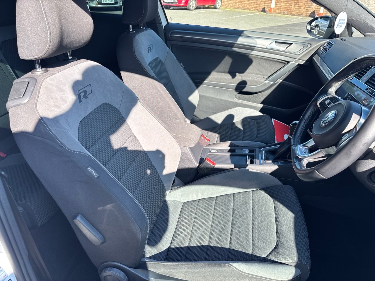 2020 VOLKSWAGEN GOLF 1.6L 3d 114 BHP - vehicle photo 9 for sale on PureCar