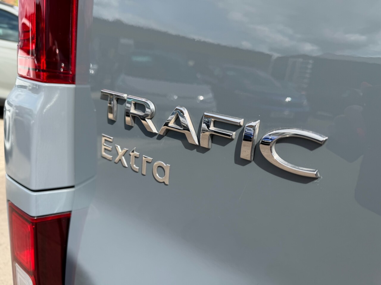 2024 RENAULT TRAFIC 2.0 dCi LL30 Extra Minibus Double Cab 5dr Diesel EDC L2 H1 Euro 6 (s/s) (9 - vehicle photo 39 for sale on PureCar