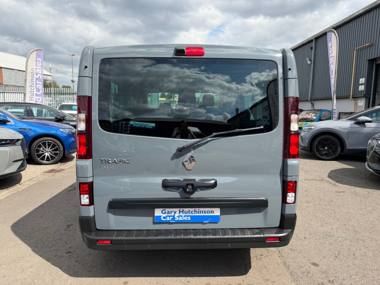 2024 RENAULT TRAFIC 2.0 dCi LL30 Extra Minibus Double Cab 5dr Diesel EDC L2 H1 Euro 6 (s/s) (9 - vehicle photo 6 for sale on PureCar