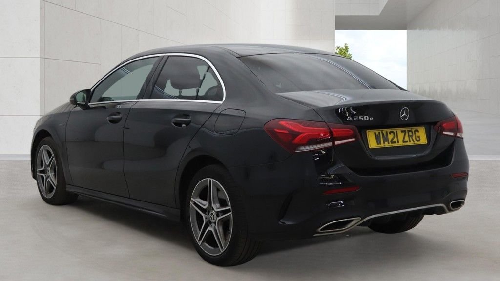 USED 2021 21 MERCEDES-BENZ A CLASS 1.3 A250e 15.6kWh AMG Line (Executive) Saloon 4dr Petrol Plug-in Hybrid 8G-DCT Euro 6 (s/s) (218 ps) FULL MERCEDES SERVICE HISTORY