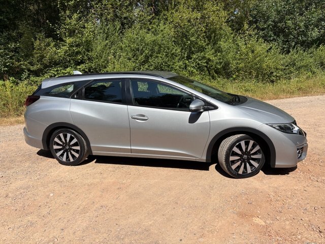 View our Honda Civic 1.8 i-VTEC SE Plus Tourer 5dr Petrol Manual Euro 6 (s/s) (142 ps)