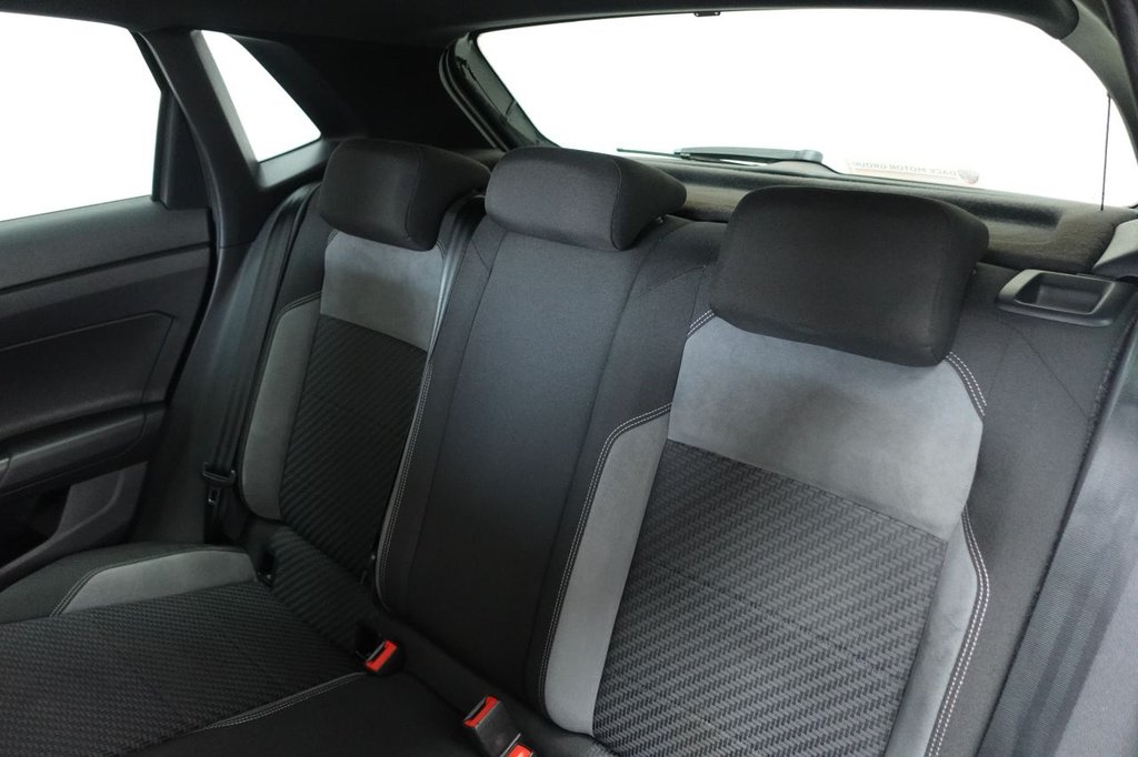 2021 Volkswagen Polo — image 11