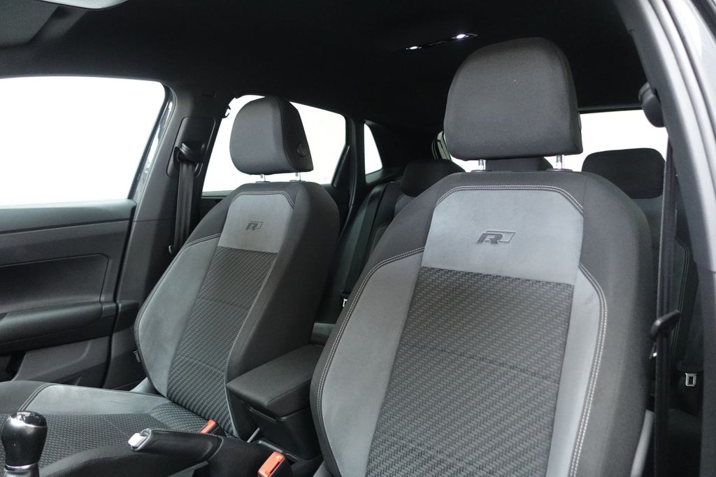 2021 Volkswagen Polo — image 9