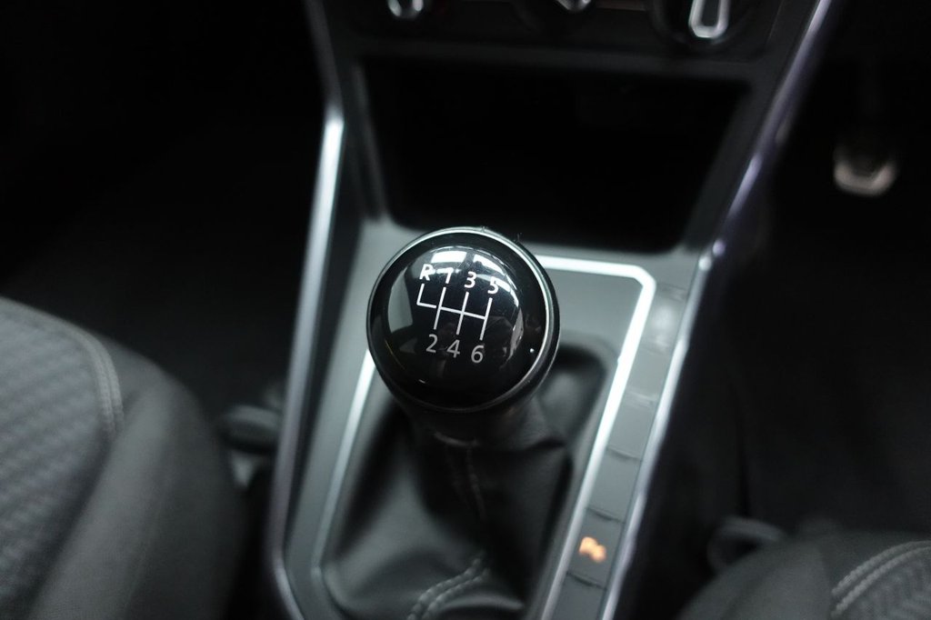 2021 Volkswagen Polo — image 22