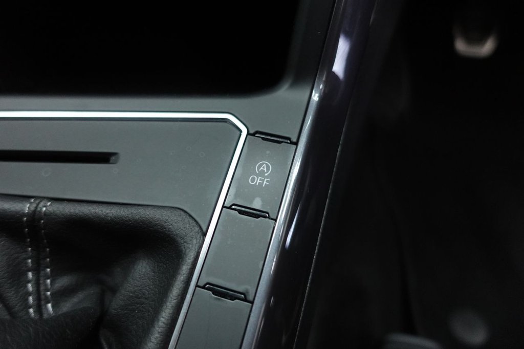 2021 Volkswagen Polo — image 23