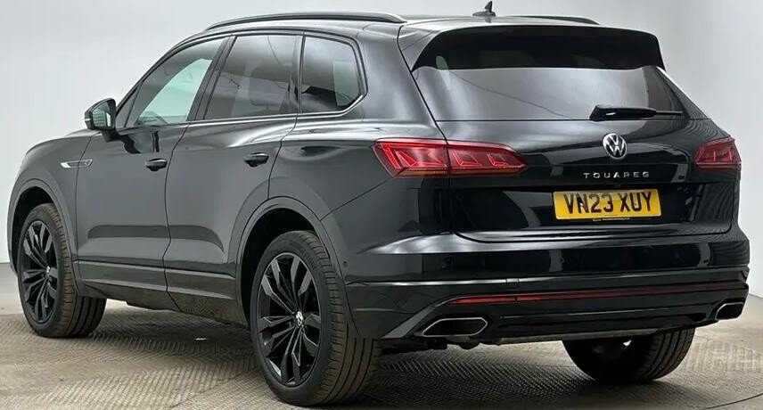 2023 VOLKSWAGEN TOUAREG 3.0 TDI V6 Black Edition SUV 5dr Diesel Tiptronic 4Motion Euro 6 (s/s) (231 - vehicle photo 3 for sale on PureCar