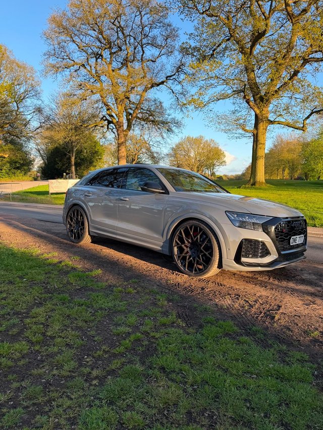 View our AUDI RSQ8
