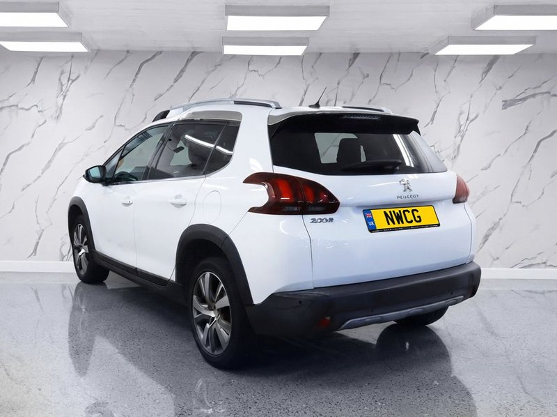2017 Peugeot 2008 in white — photo 3 of 10