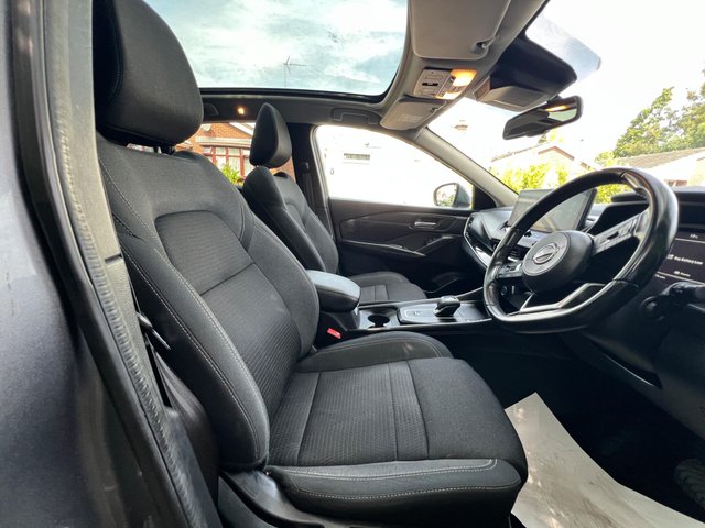 View our NISSAN QASHQAI