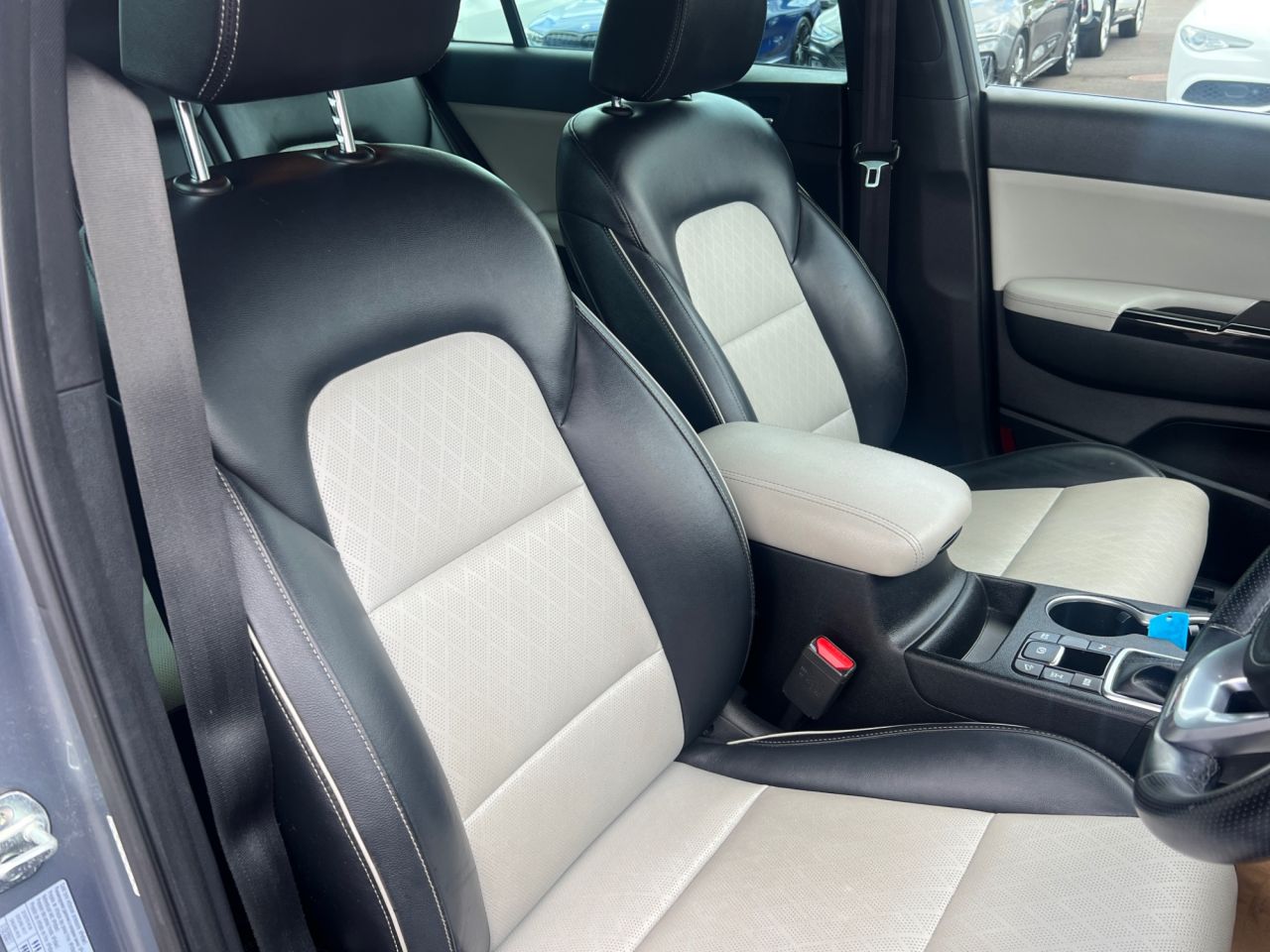 2021 KIA SPORTAGE 1.6 T-GDi GT-Line SUV 5dr Petrol DCT AWD Euro 6 (s/s) (174 bhp) - vehicle photo 23 for sale on PureCar