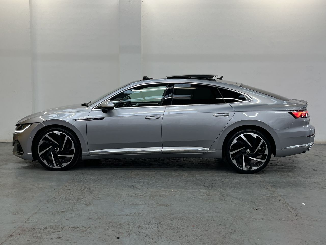 2021 VOLKSWAGEN ARTEON 2.0 TSI 4Motion R-Line - vehicle photo 5 for sale on PureCar