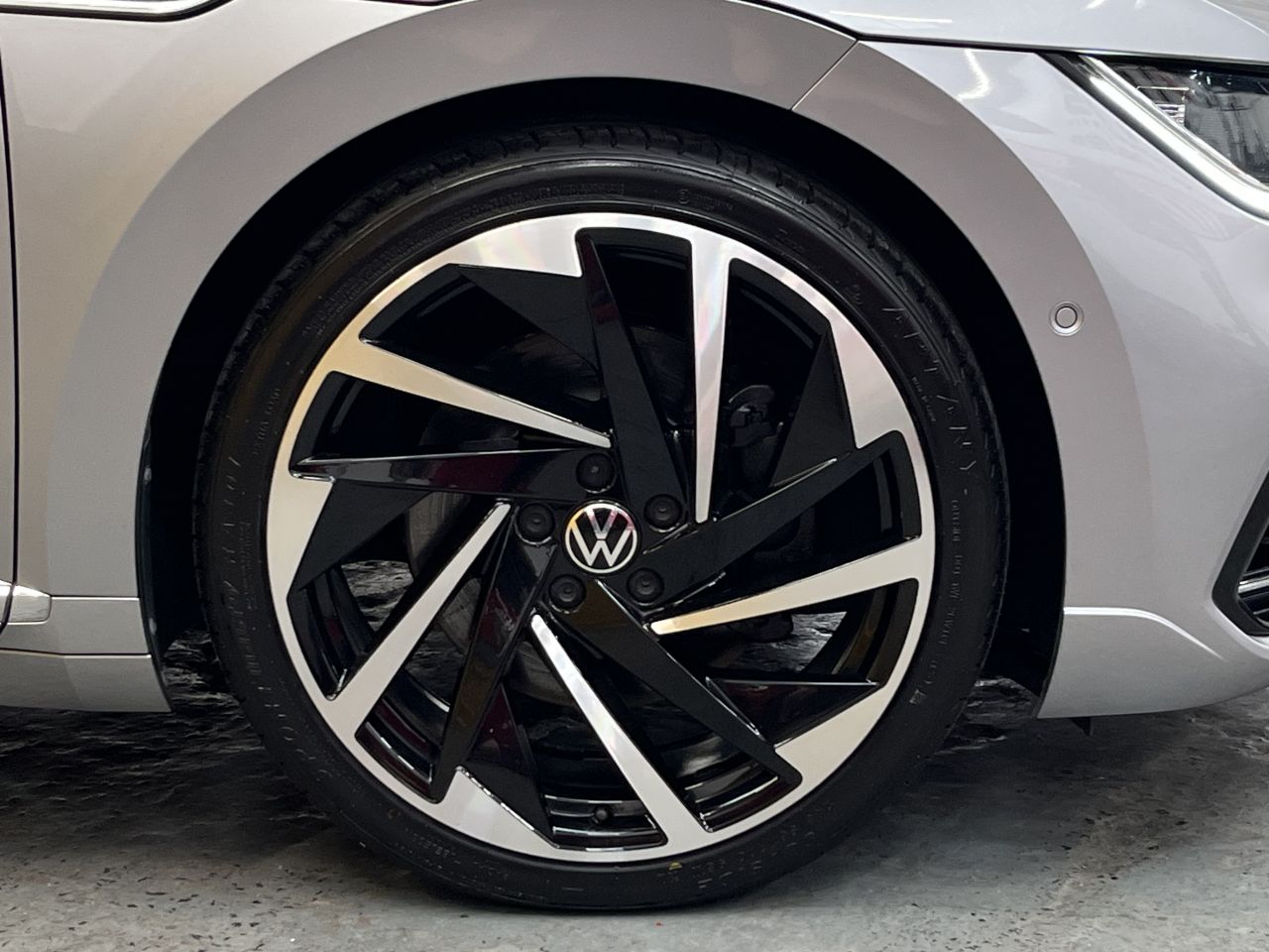2021 VOLKSWAGEN ARTEON 2.0 TSI 4Motion R-Line - vehicle photo 9 for sale on PureCar