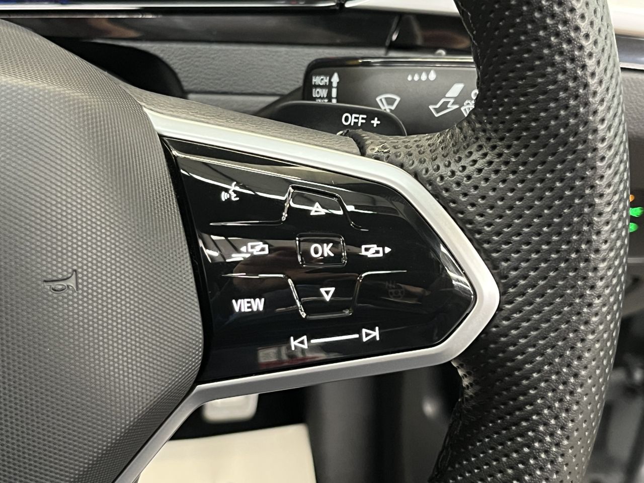2021 VOLKSWAGEN ARTEON 2.0 TSI 4Motion R-Line - vehicle photo 45 for sale on PureCar