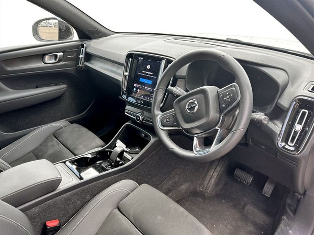 View our VOLVO XC40