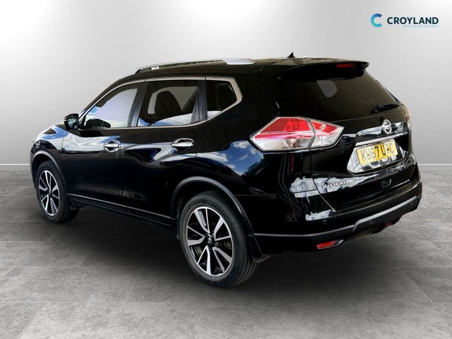 View our NISSAN X-TRAIL