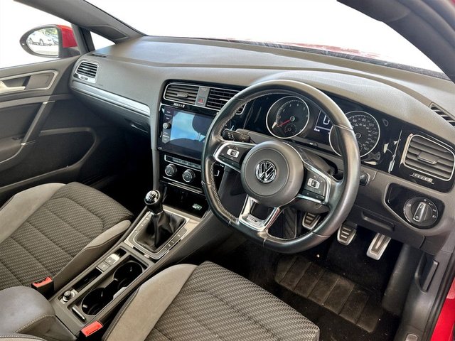 View our VOLKSWAGEN GOLF