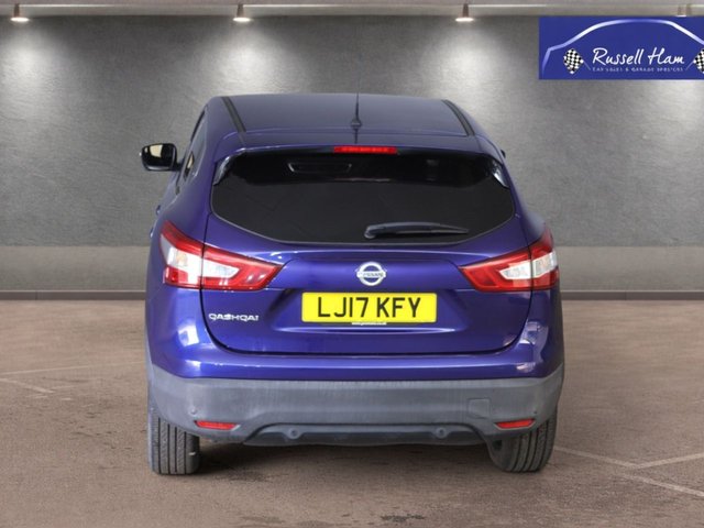 View our NISSAN QASHQAI