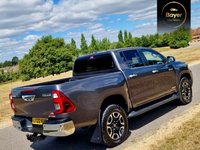 USED 2022 22 TOYOTA HILUX 2.8 D-4D Invincible Pickup Double Cab 4dr Diesel Auto 4WD Euro 6 (s/s) (204 ps) FINANCE AVAILABLE