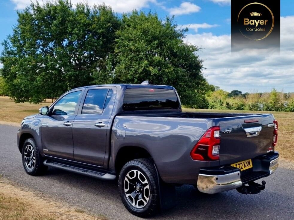 USED 2022 22 TOYOTA HILUX 2.8 D-4D Invincible Pickup Double Cab 4dr Diesel Auto 4WD Euro 6 (s/s) (204 ps) FINANCE AVAILABLE
