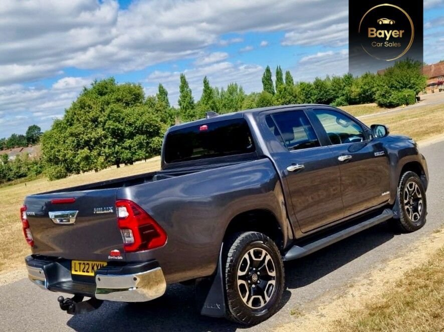 USED 2022 22 TOYOTA HILUX 2.8 D-4D Invincible Pickup Double Cab 4dr Diesel Auto 4WD Euro 6 (s/s) (204 ps) FINANCE AVAILABLE