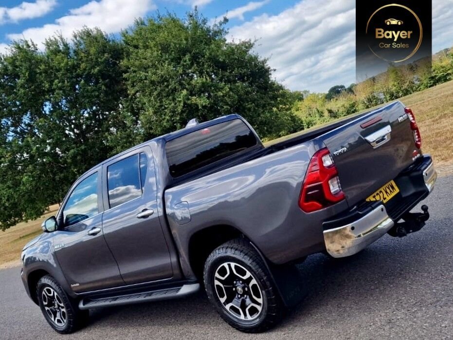 USED 2022 22 TOYOTA HILUX 2.8 D-4D Invincible Pickup Double Cab 4dr Diesel Auto 4WD Euro 6 (s/s) (204 ps) FINANCE AVAILABLE
