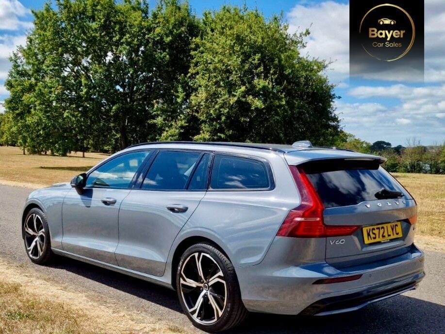 USED 2023 72 VOLVO V60 2.0 B3 MHEV Plus Estate 5dr Petrol Hybrid DCT Auto Euro 6 (s/s) (163 ps) FINANCE AVAILABLE