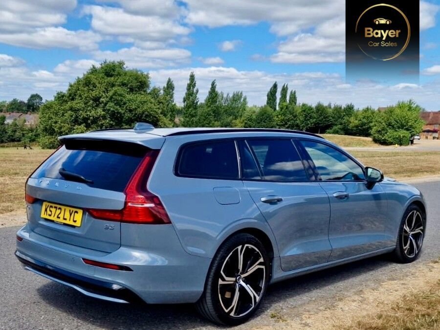 USED 2023 72 VOLVO V60 2.0 B3 MHEV Plus Estate 5dr Petrol Hybrid DCT Auto Euro 6 (s/s) (163 ps) FINANCE AVAILABLE