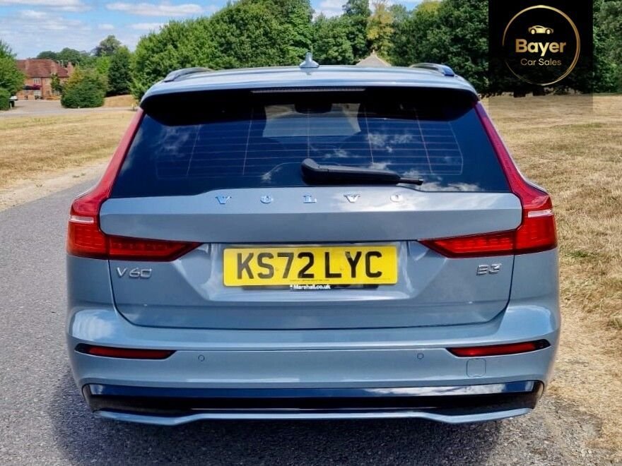 USED 2023 72 VOLVO V60 2.0 B3 MHEV Plus Estate 5dr Petrol Hybrid DCT Auto Euro 6 (s/s) (163 ps) FINANCE AVAILABLE