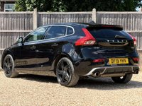 USED 2019 19 VOLVO V40 1.5 V40 R-Design Edition T3 Auto 5dr Sat Nav Parking Camera