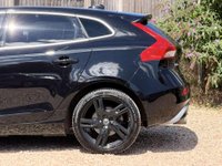 USED 2019 19 VOLVO V40 1.5 V40 R-Design Edition T3 Auto 5dr Sat Nav Parking Camera