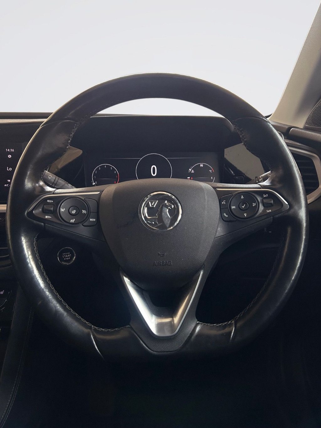 2022 Vauxhall Grandland — image 14