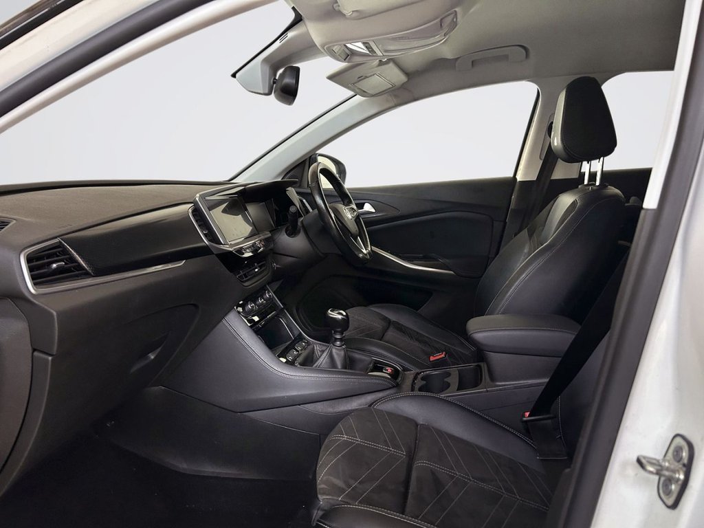 2022 Vauxhall Grandland — image 11