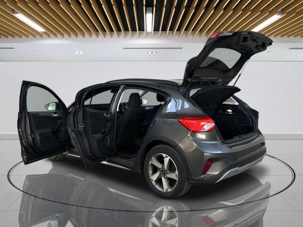 2020 Ford Focus — image 8