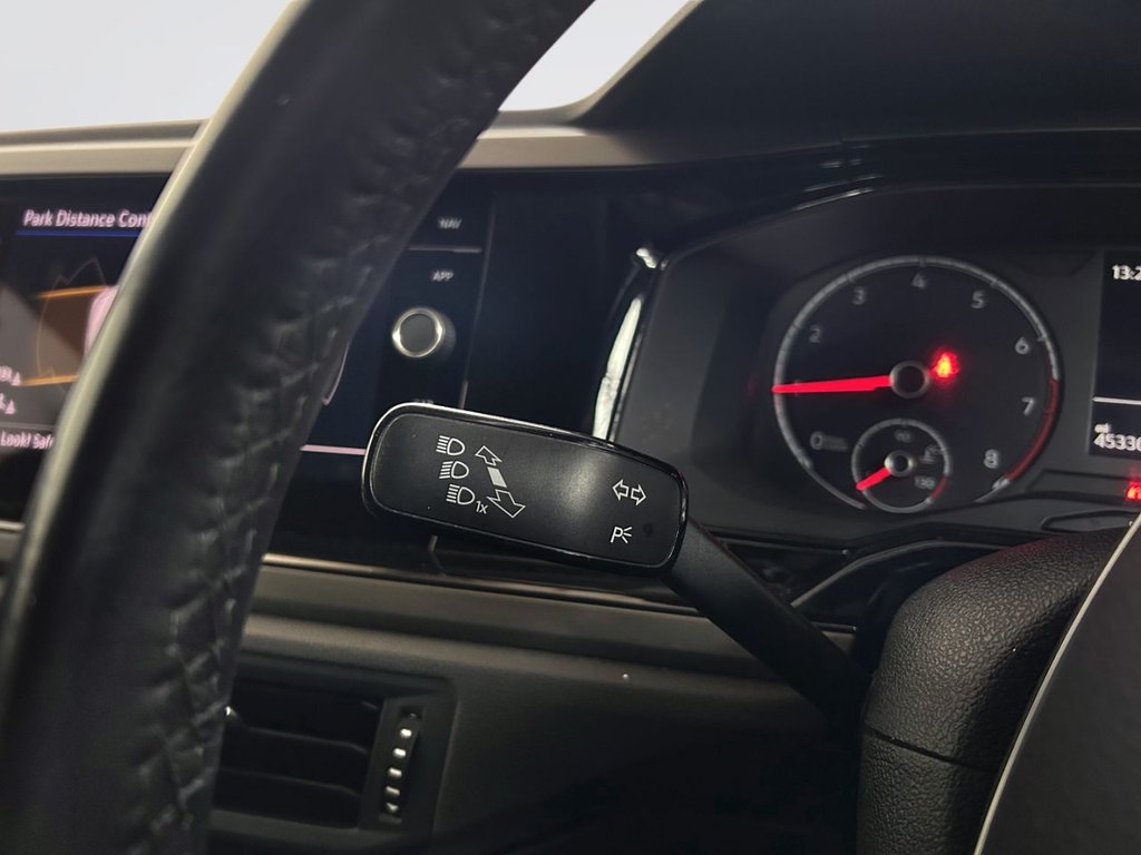 2021 Volkswagen Polo — image 15