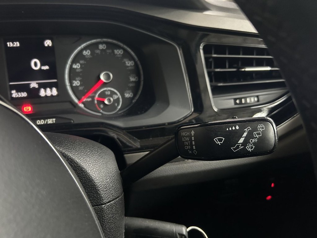 2021 Volkswagen Polo — image 16