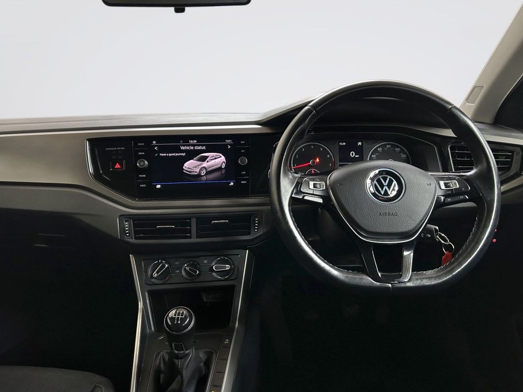 2021 Volkswagen Polo — image 10