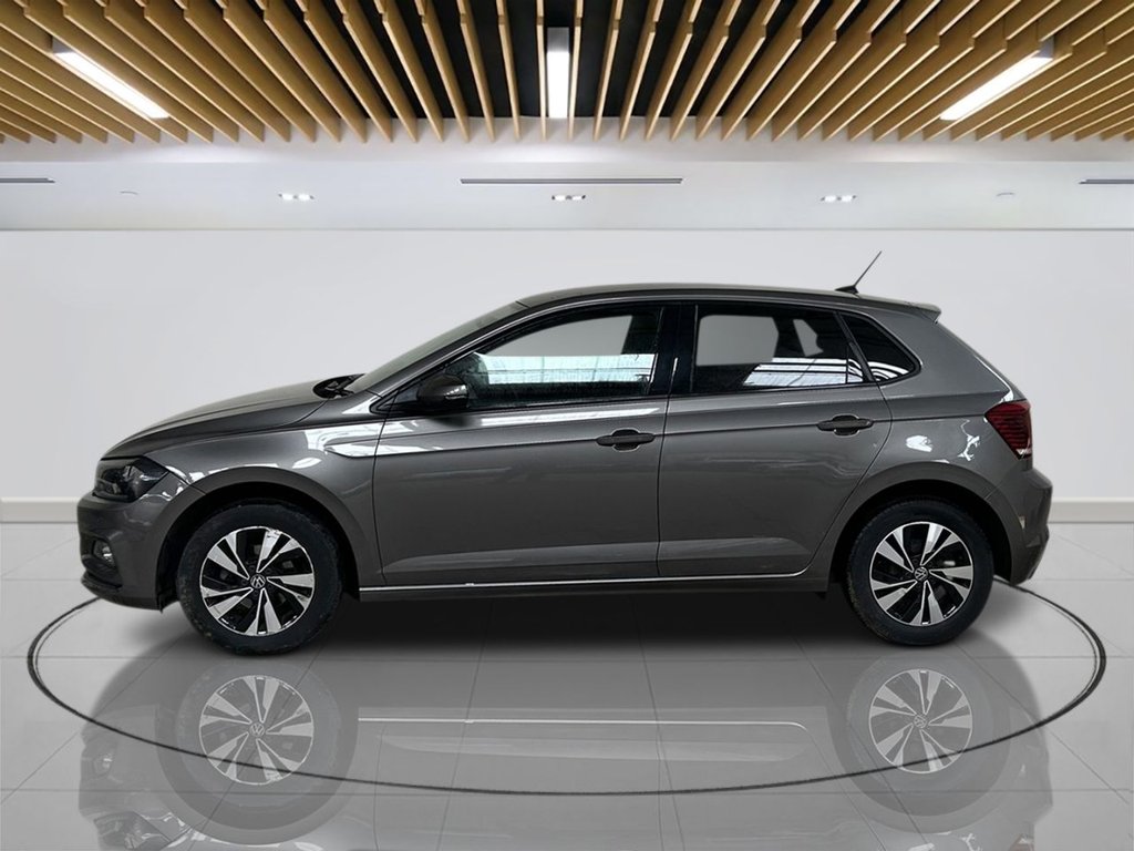 2021 Volkswagen Polo — image 3