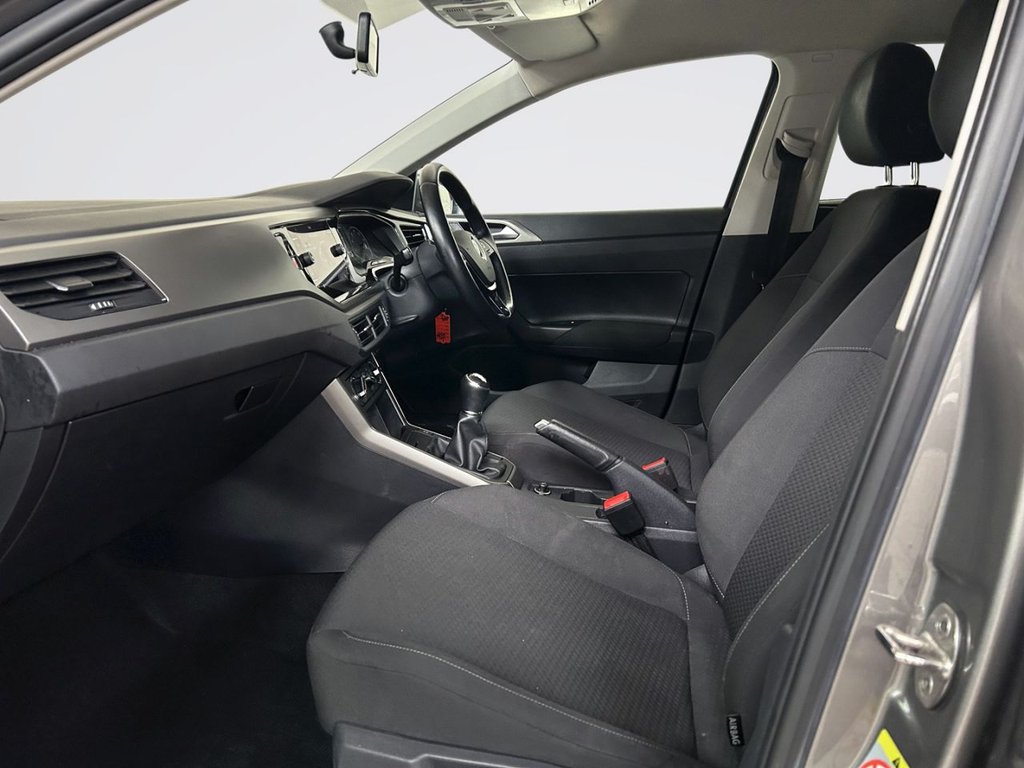 2021 Volkswagen Polo — image 8