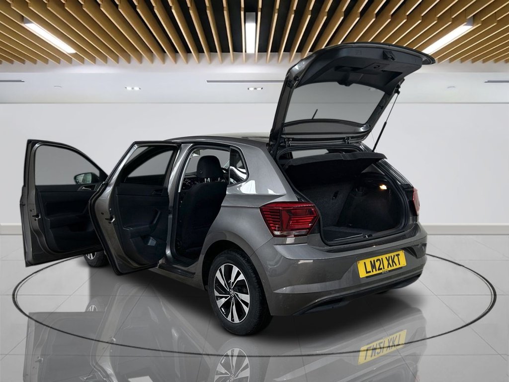 2021 Volkswagen Polo — image 7