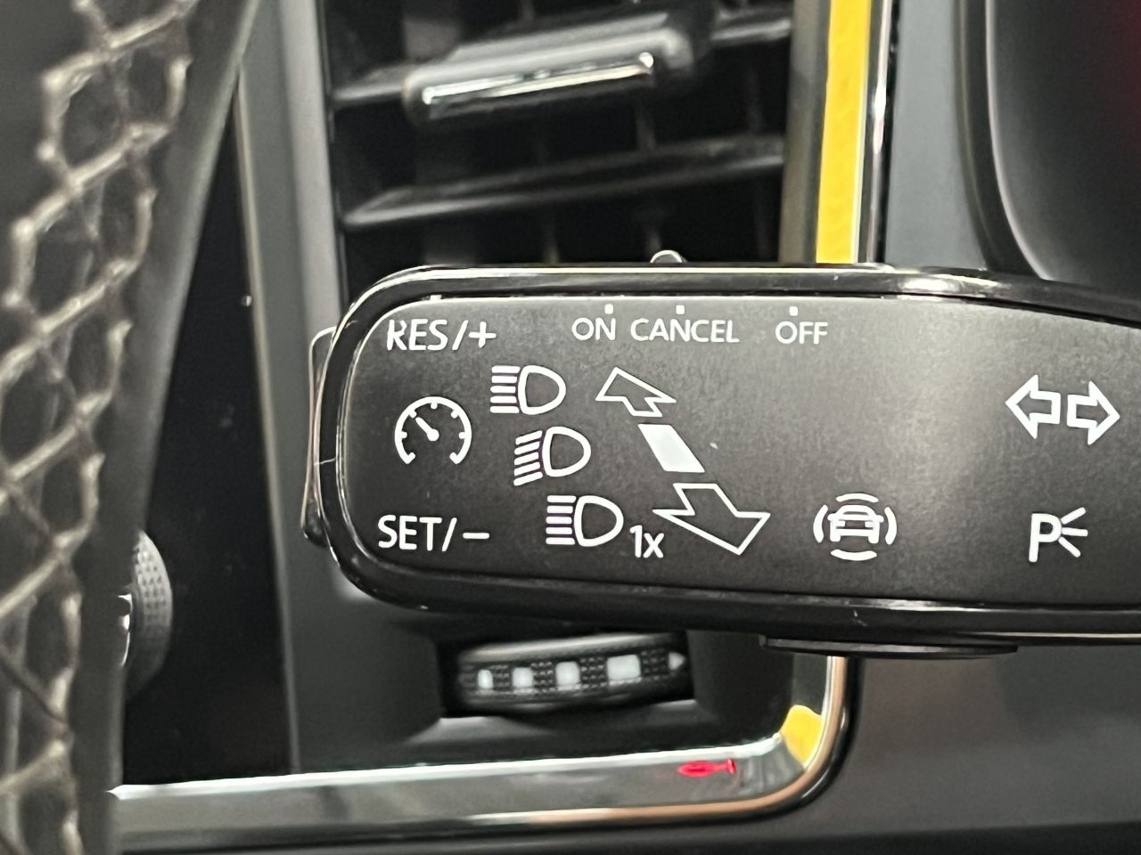 2020 SEAT ATECA 2.0 TDI SE Technology SUV 5dr Diesel DSG 4Drive Euro 6 (s/s) (150 ps) NEW T - vehicle photo 16 for sale on PureCar