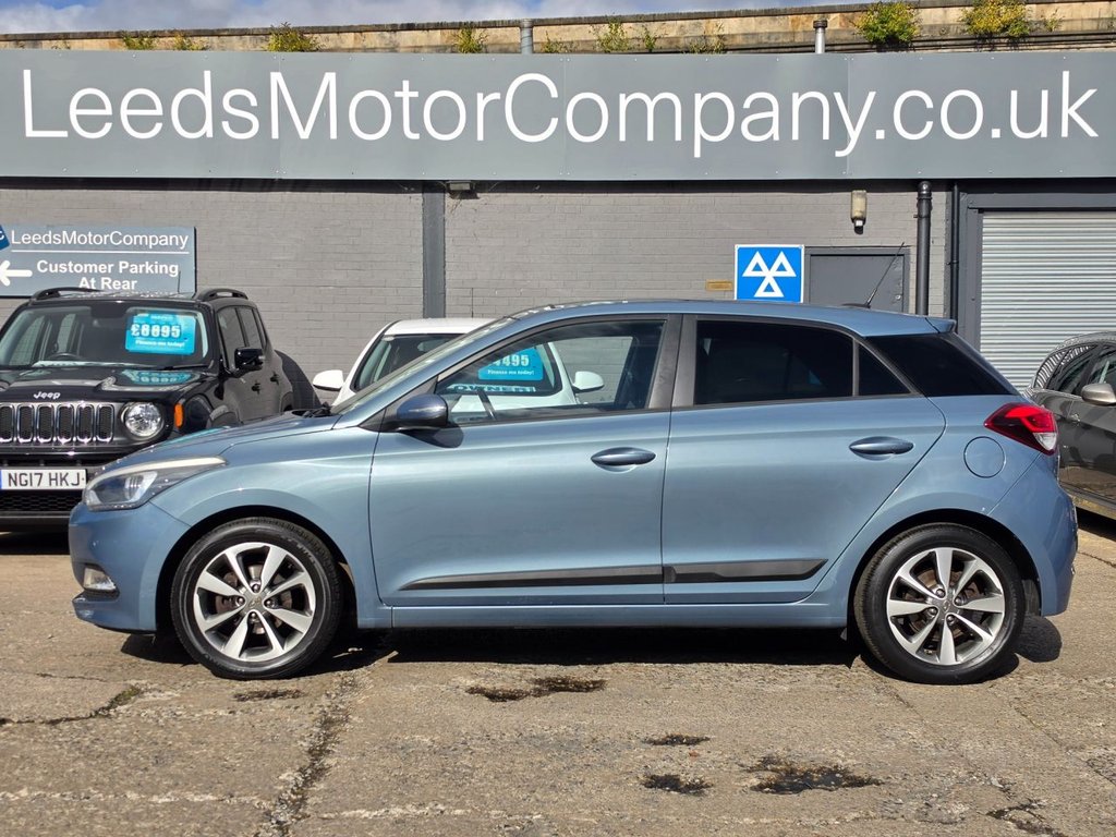 2015 Hyundai i20 — image 12