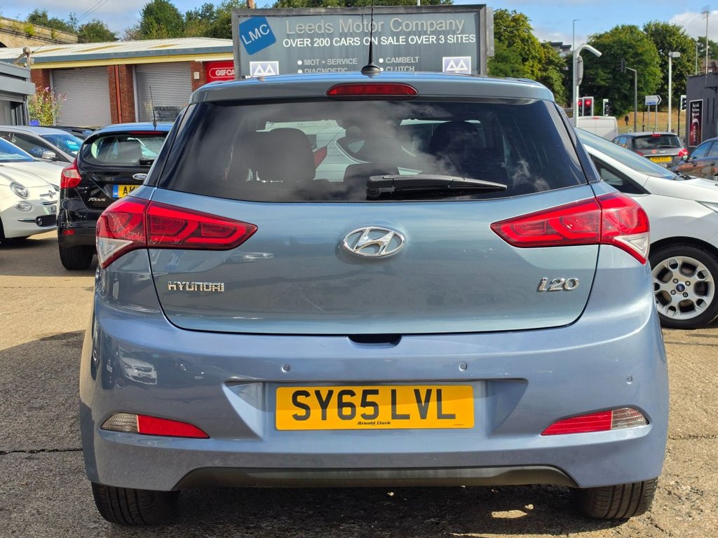 2015 Hyundai i20 — image 17