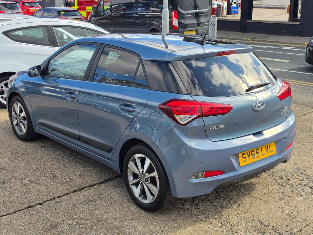 2015 Hyundai i20 — image 14
