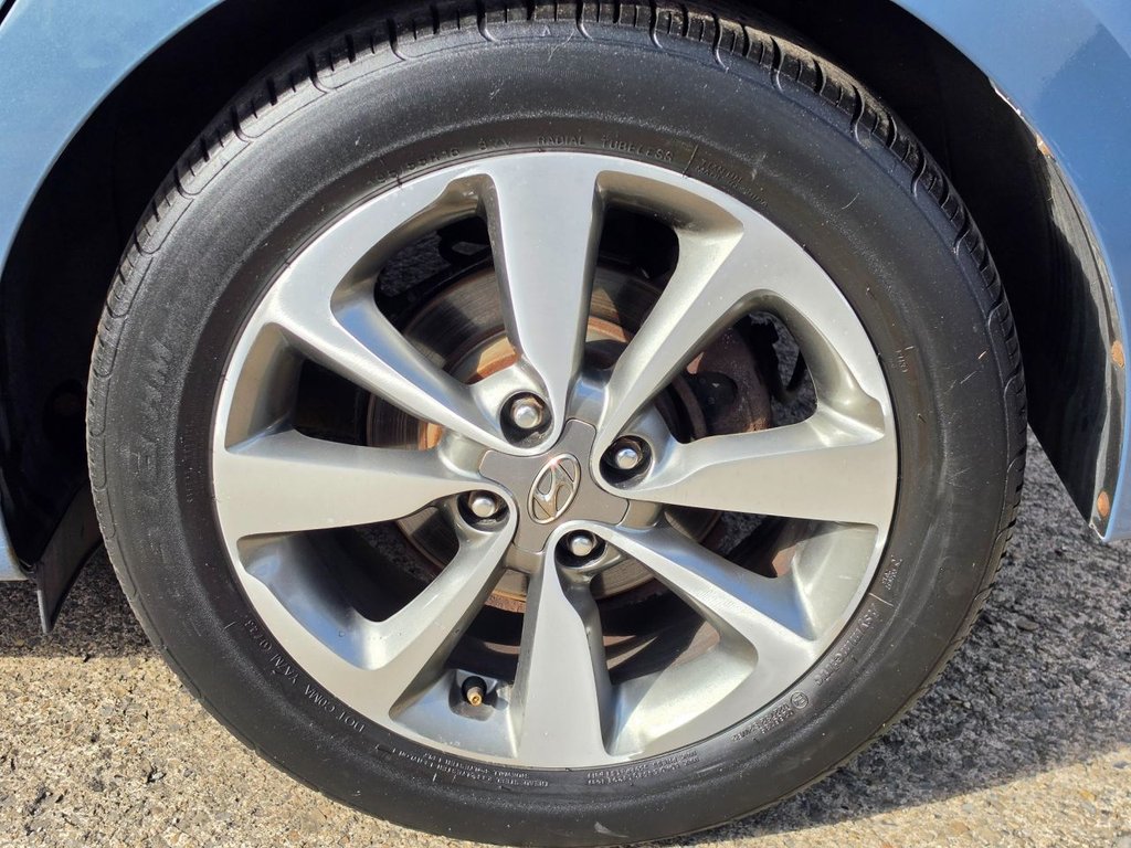 2015 Hyundai i20 — image 25