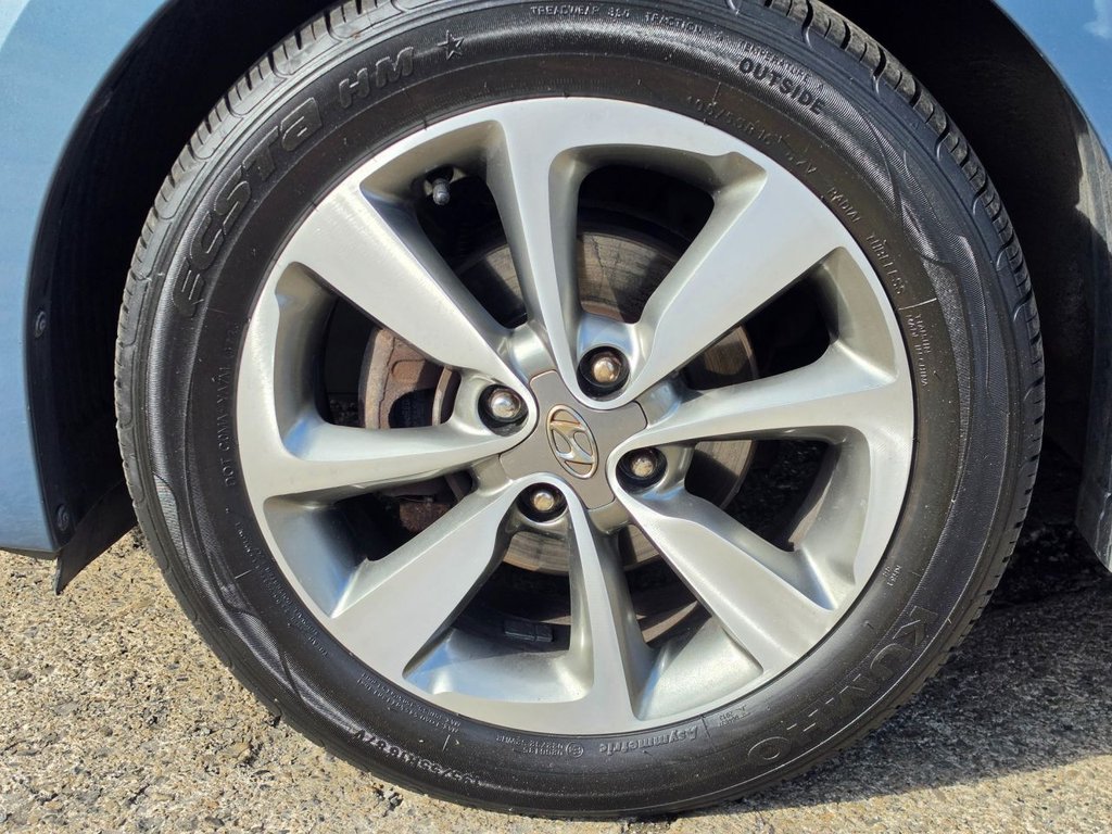2015 Hyundai i20 — image 26