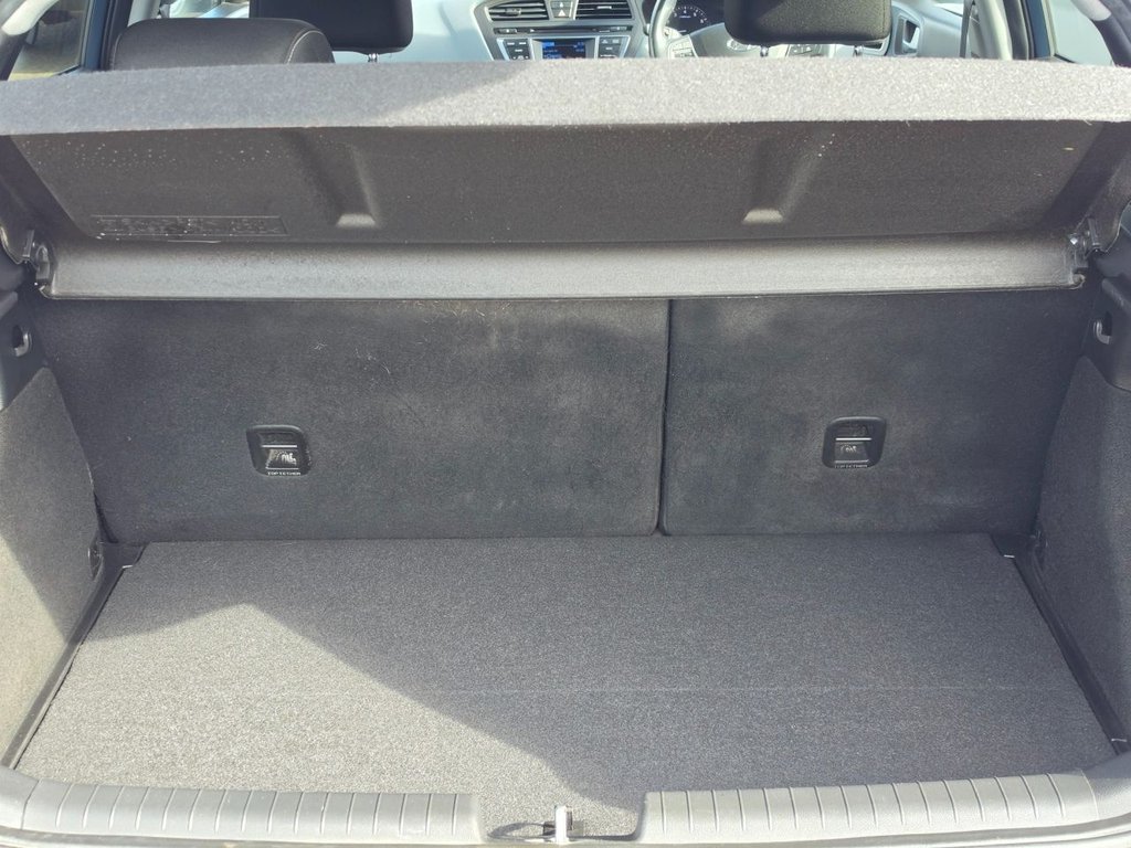 2015 Hyundai i20 — image 27