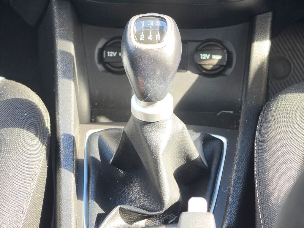 2015 Hyundai i20 — image 58